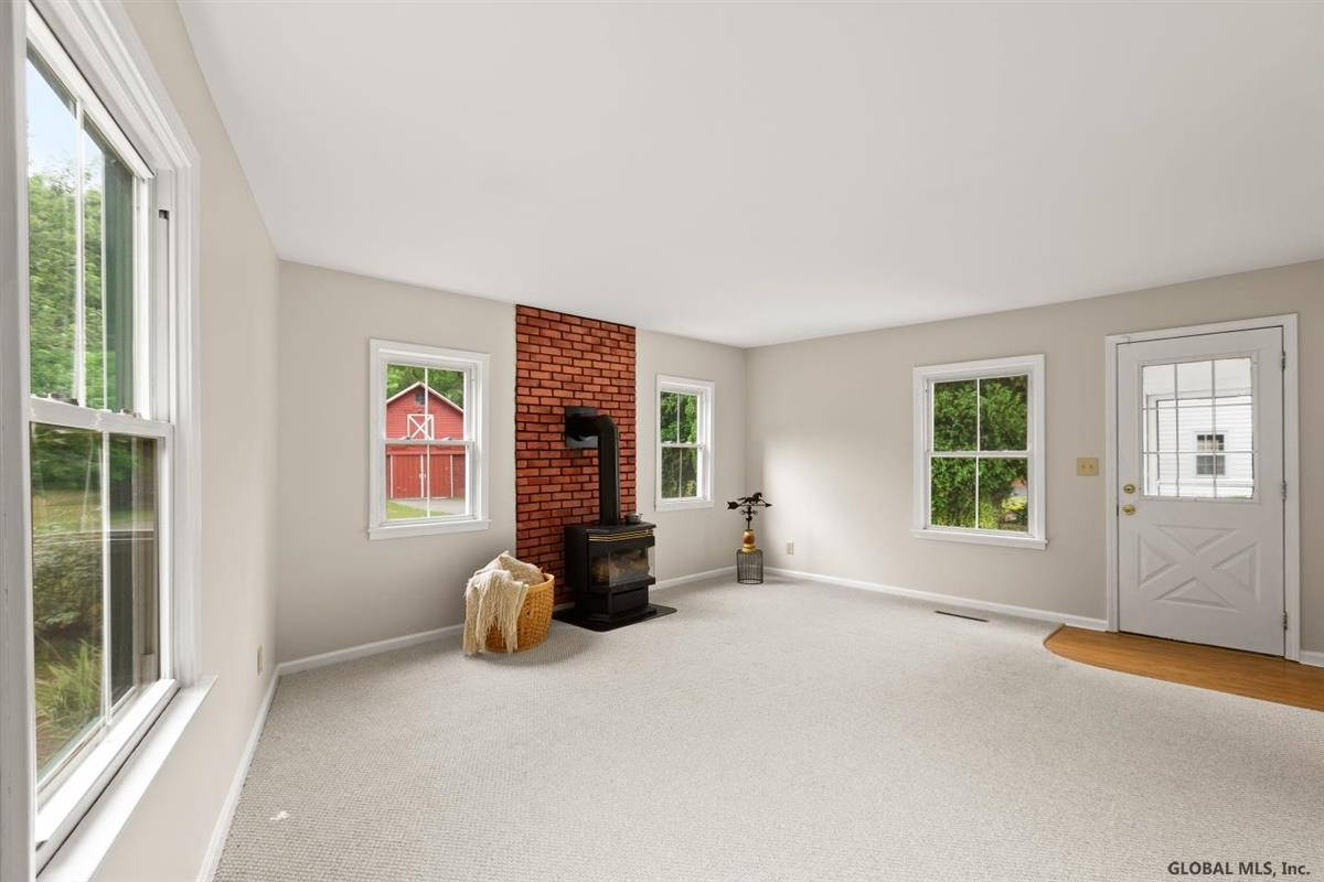 336 Riverview Road Rexford, NY 12148 - Photo 20 of 63 Photo 20