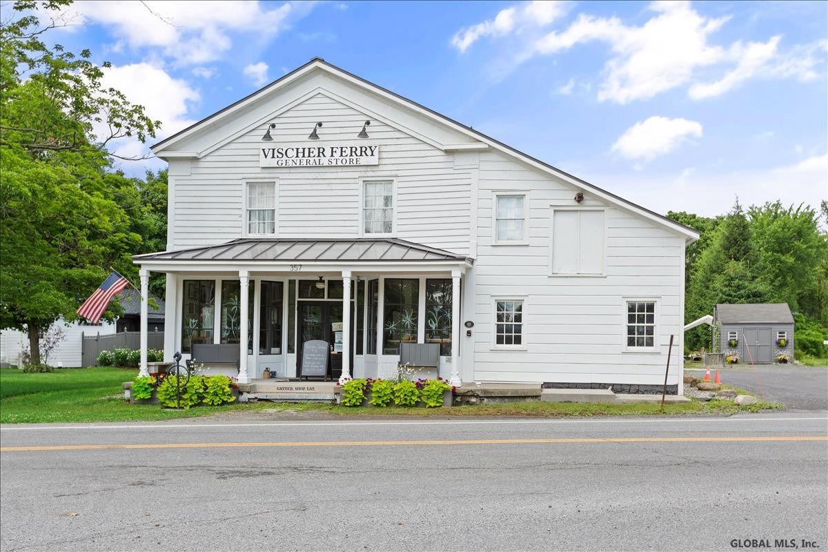 336 Riverview Road Rexford, NY 12148 - Photo 9 of 63 Photo 9