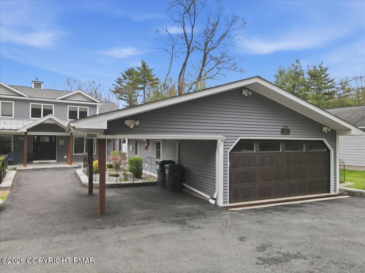 111 Spinnler Point Road Tafton, PA 18464 - Photo 111 of 148 112-136_dji_fly_20260422_135222_462_1776