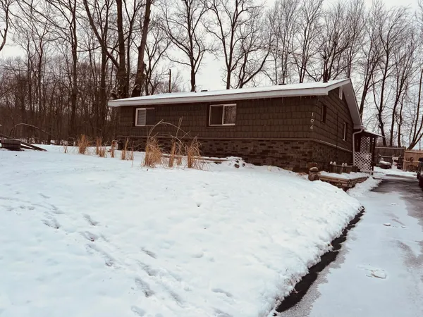 $209,900 | 104 Cardinal Drive, Coldwater, MI 49036