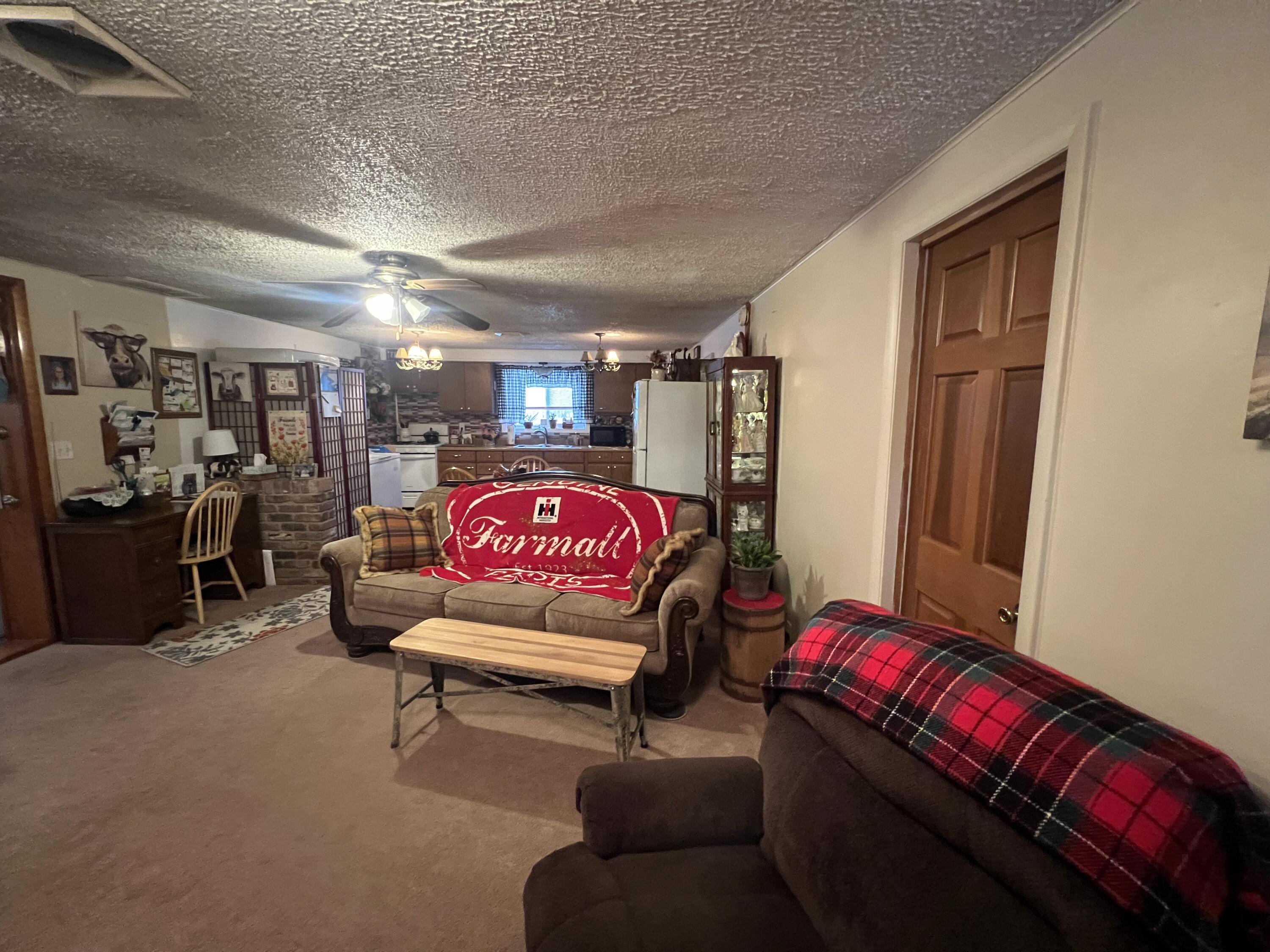 104 Cardinal Drive Coldwater, MI 49036 - Photo 5 of 23 IMG_5745