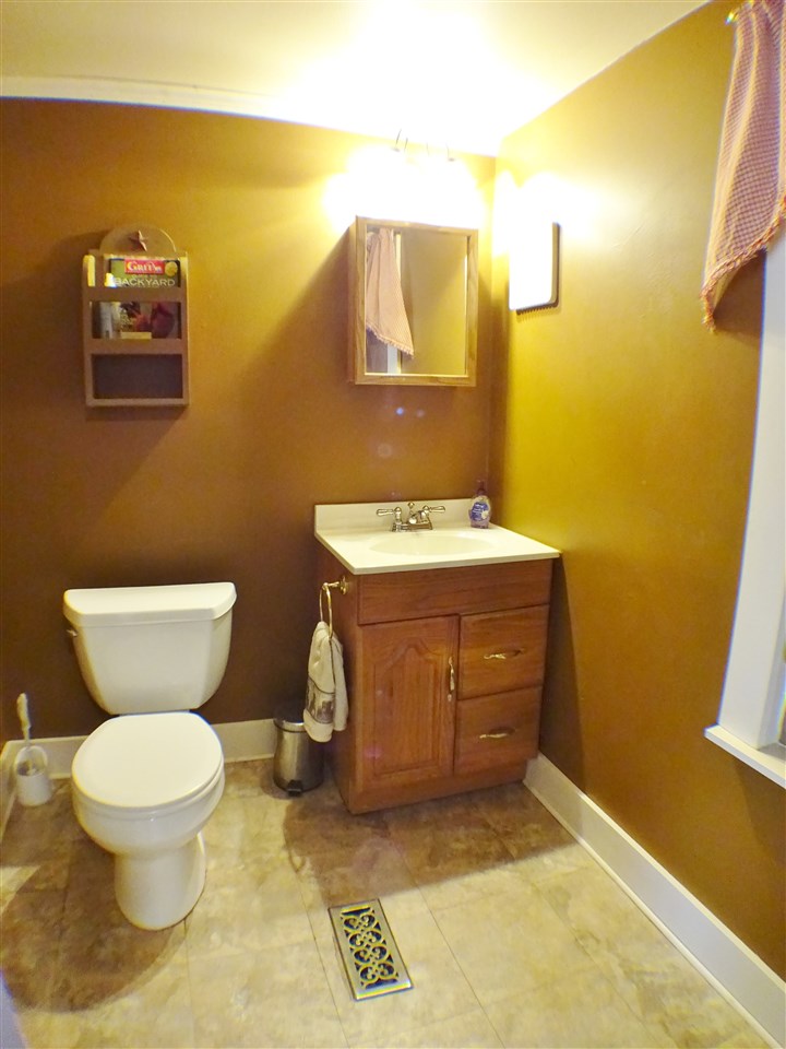 54 Old Deerfield Road Candia, NH 03034 - Photo 7 of 16