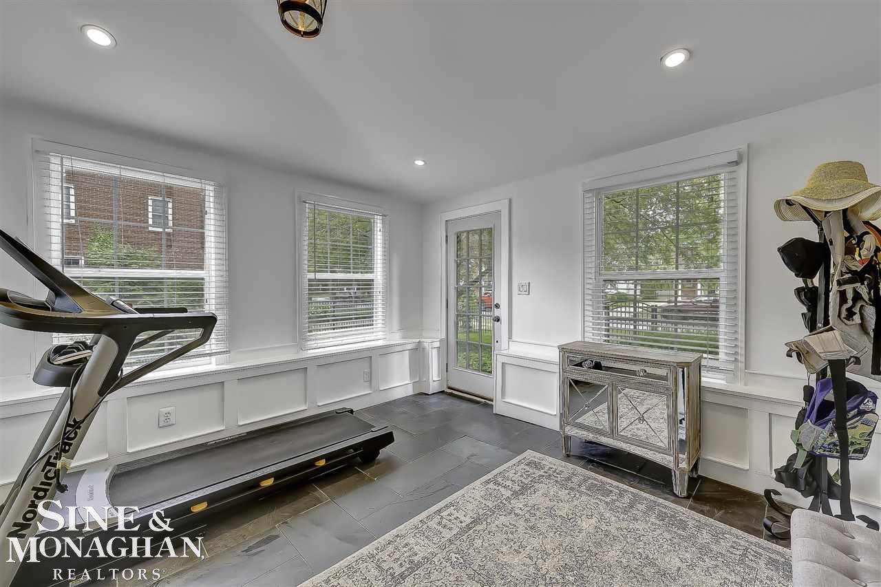 258 McMillan Road Grosse Pointe, MI 48236 - Photo 18 of 41 50079796-17.JPG