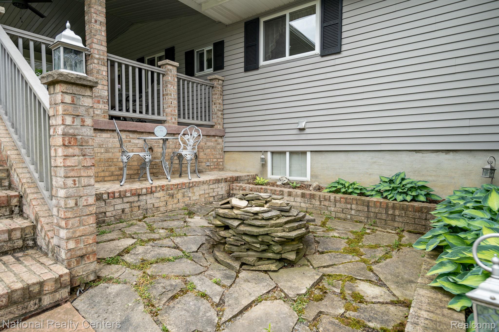 5014 Walker Road Davison, MI 48423 - Photo 35 of 54 Outdoor gathering area