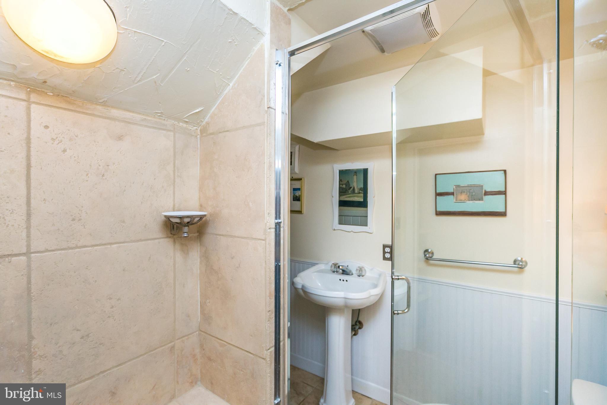 104 Enfield Road Baltimore, MD 21212 - Photo 35 of 43