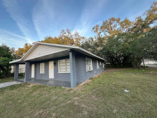 $2,195 | 8301 North Alaska Street, Tampa, FL 33604