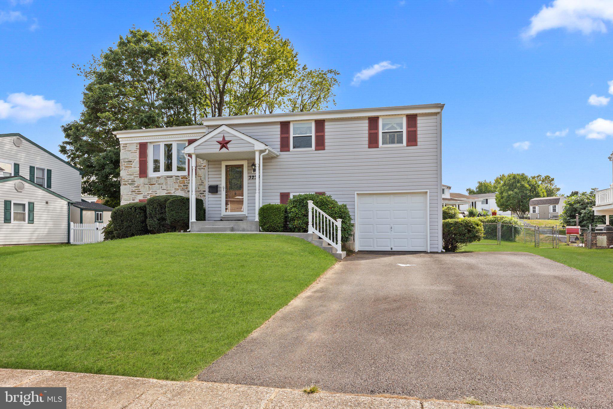 3233 Dale Road Bensalem, PA 19020 - Photo 3 of 27 Gallery Image 3