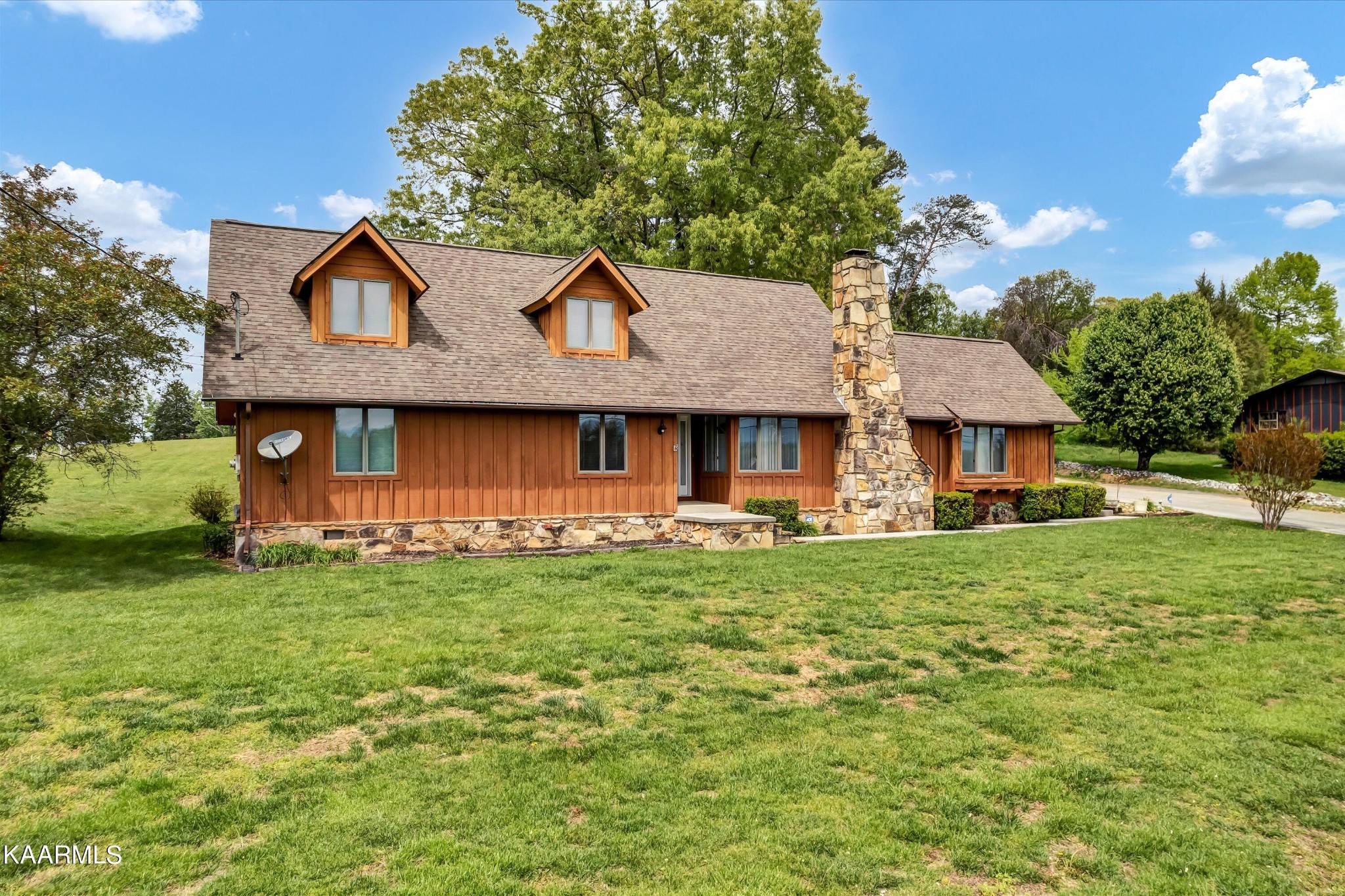 259 New Center Road Sevierville, TN 37876 - Photo 3 of 34