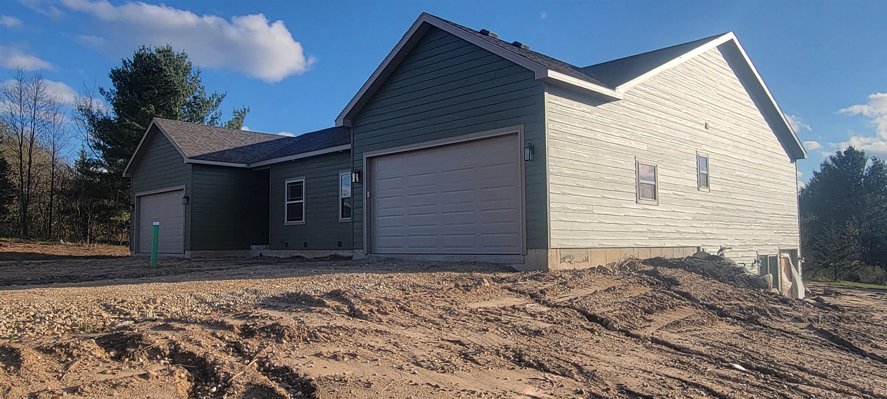 408 Mine Baraboo, WI 53913 - Photo 3 of 30