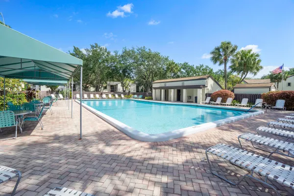 $285,000 | 3407 Northwest 47th Avenue, Unit 3184, Coconut Creek, FL 33063
