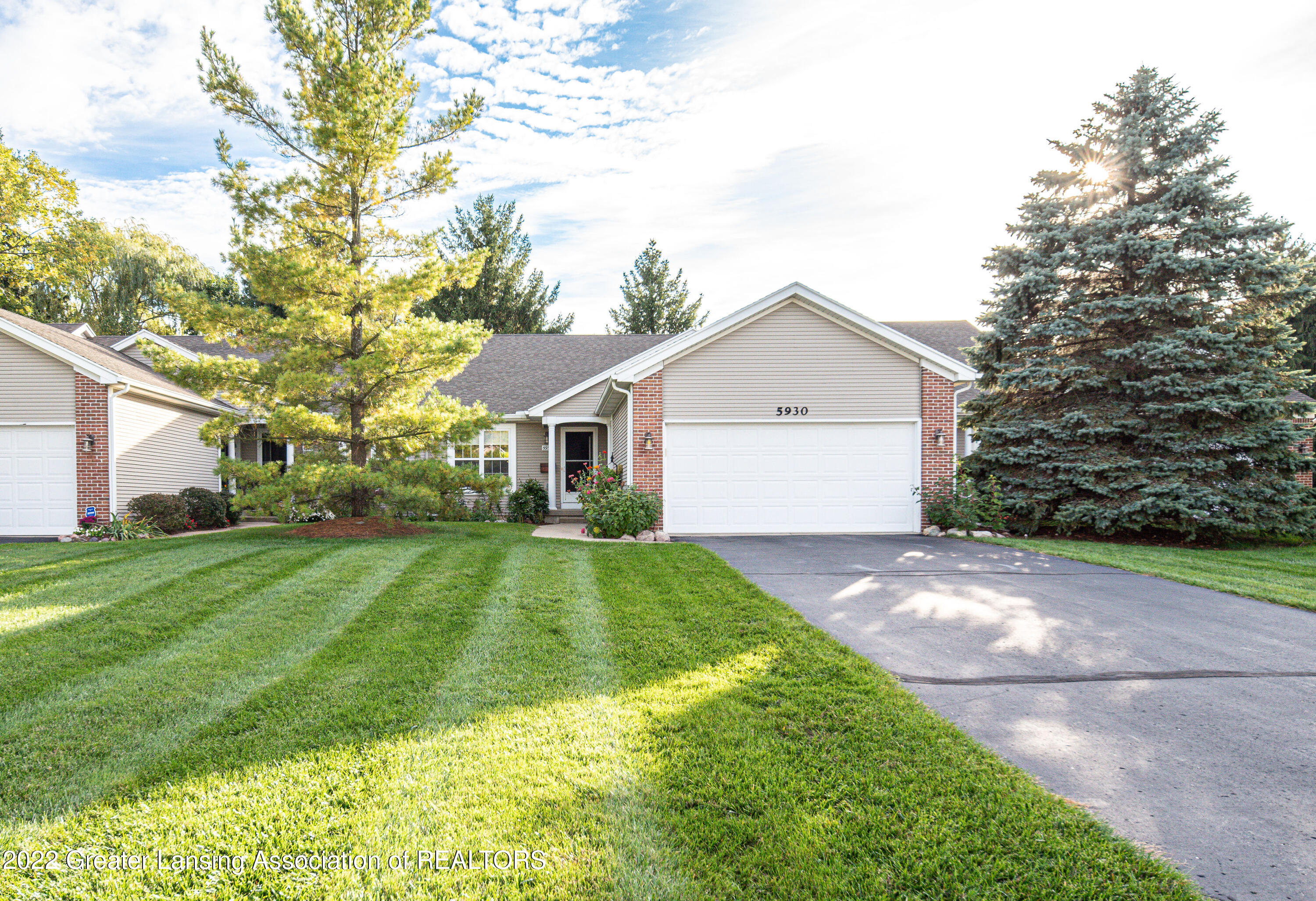 5930 Coleman Road East Lansing, MI 48823 - Photo 3 of 19 DSC_0878