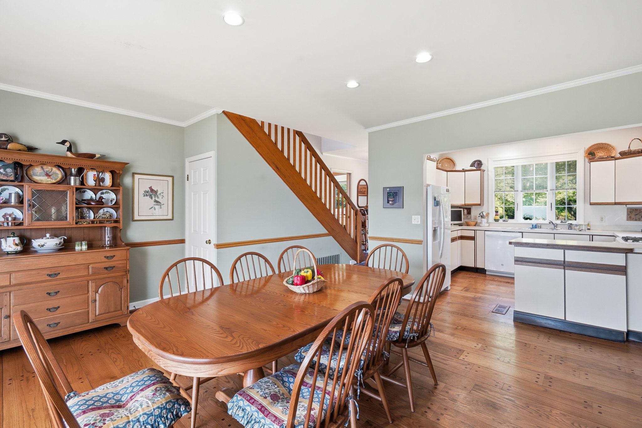 202 Royston Shores Road Chestertown, MD 21620 - Photo 11 of 72 Inviting dining space with warm tones.