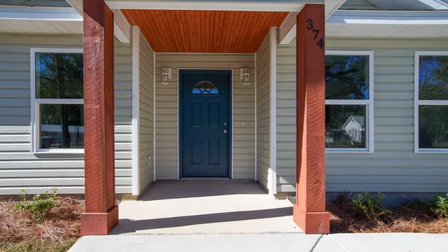 $269,000 | 374 South 20th Street, DeFuniak Springs, FL 32435