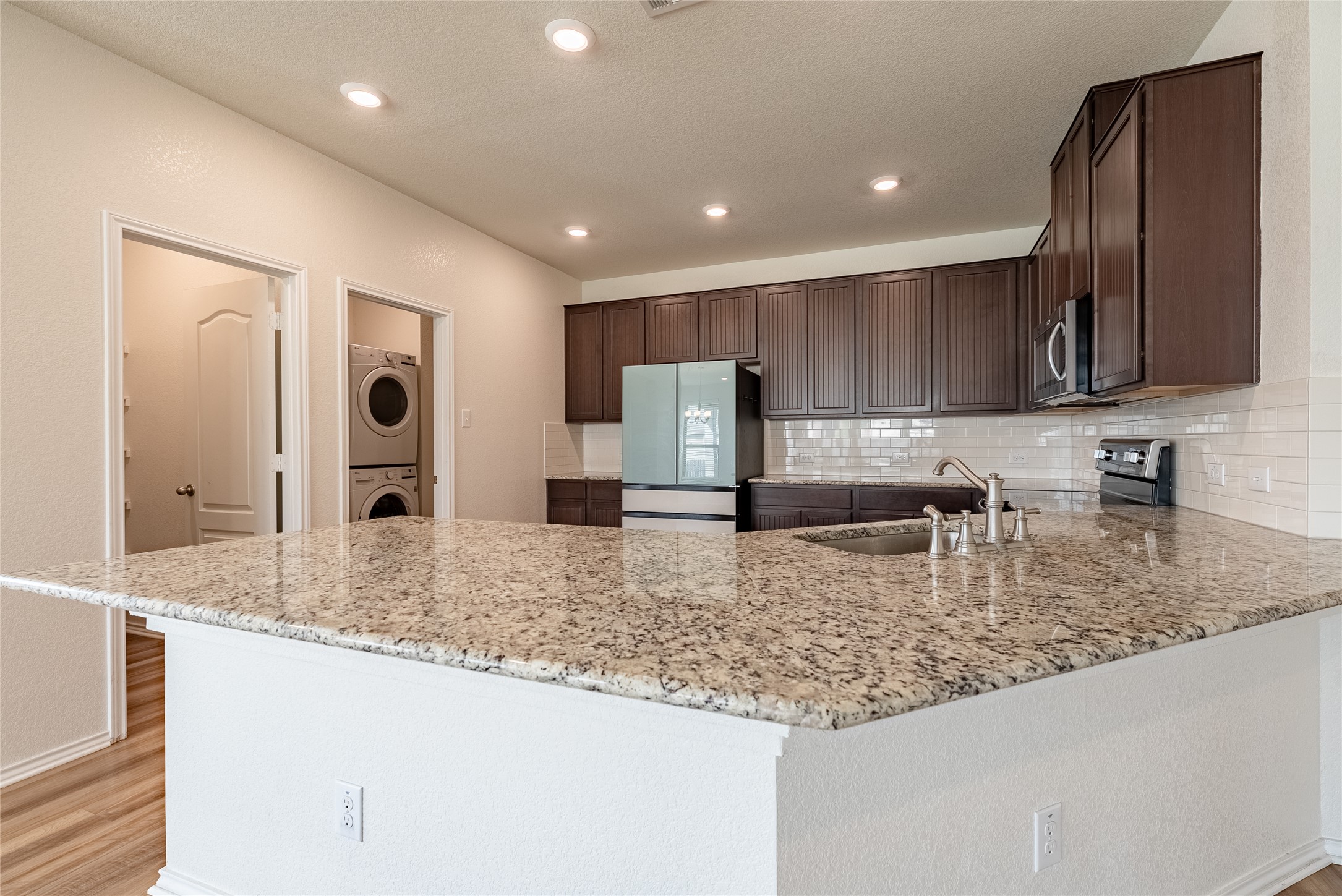 637 Landon Samuel Loop Pflugerville, TX 78660 - Photo 15 of 21