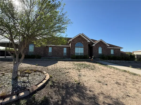 $355,000 | 137 Lk Vw Terrace, Three Rivers, TX 78071