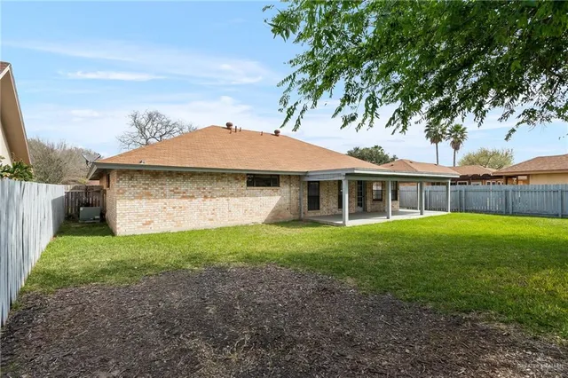 $1,695 | 6609 North 16th Street, McAllen, TX 78504