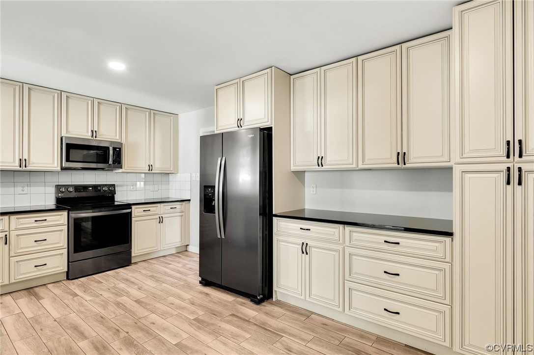 7412 Stoneman Road Henrico, VA 23228 - Photo 7 of 23 Gallery Image 7