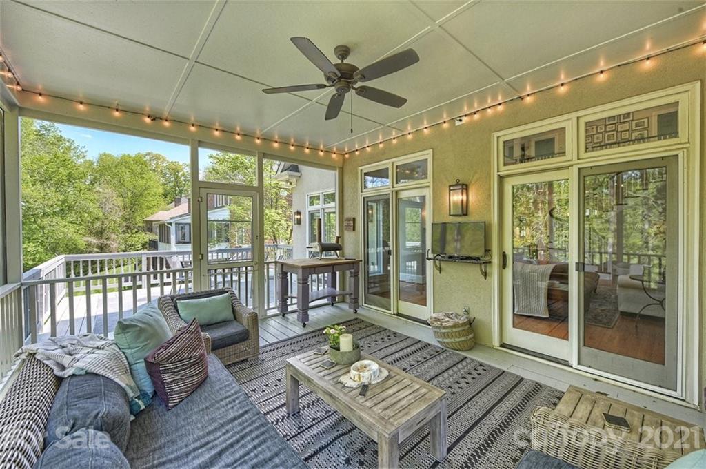 18731 River Falls Drive Davidson, NC 28036 - Photo 38 of 45 a living room with furniture