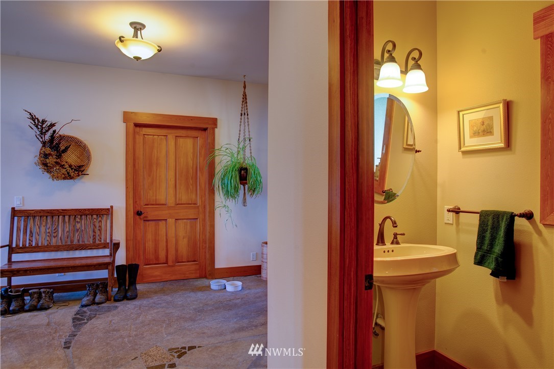 821 Buffalo Springs Road Cle Elum, WA 98922 - Photo 4 of 25 Gallery Image 4