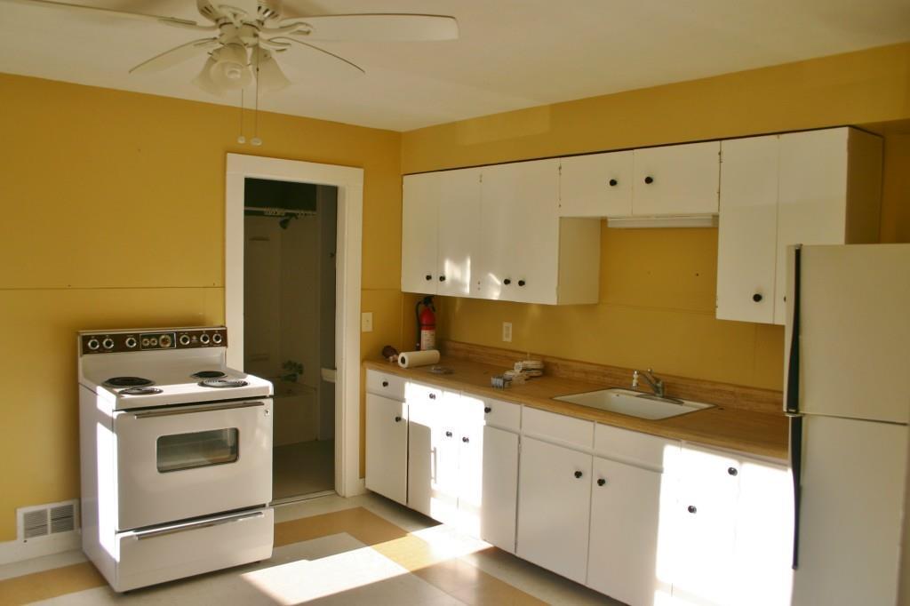 961 Hotel Road Auburn, ME 04210 - Photo 9 of 15 2BR Unit - Kitchen
