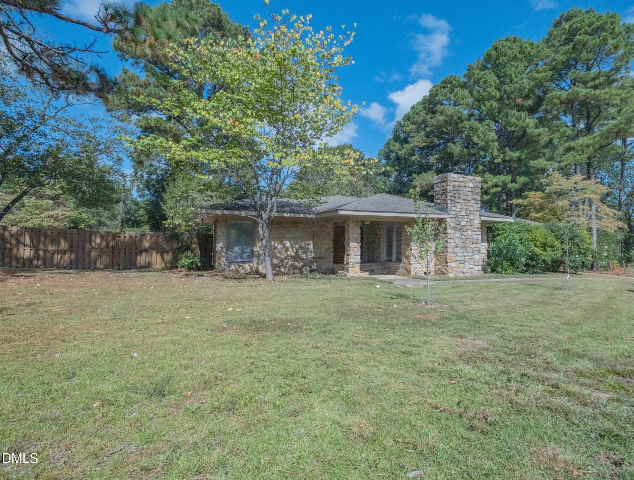 3300 Edgemont Drive Raleigh, NC 27612 - Photo 2 of 17 DSCF4741