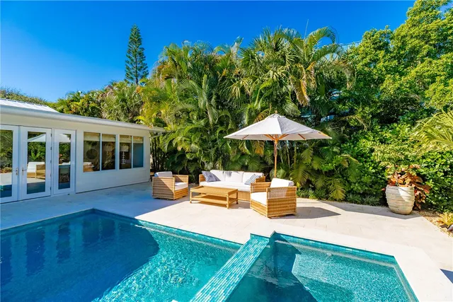 a outdoor view with a sitting space