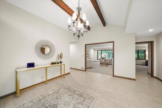 2130 Mallard Drive Northbrook, IL 60062 - Photo 6 of 28 a very nice looking room with a large mirror