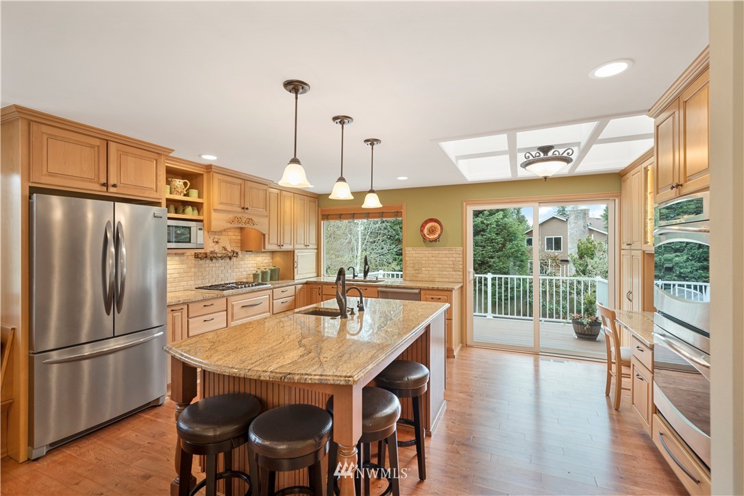 12115 Northeast 163rd Street Bothell, WA 98011 - Photo 4 of 25 Gallery Image 4