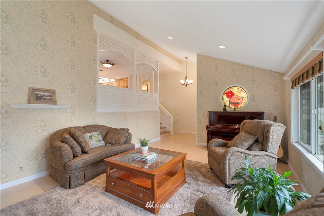 12115 Northeast 163rd Street Bothell, WA 98011 - Photo 9 of 25 Gallery Image 9