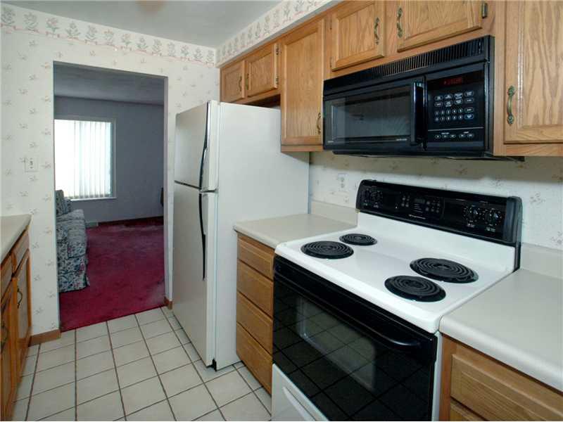 423 Timber Trafford, PA 15085 - Photo 5 of 16 Kitchen.
