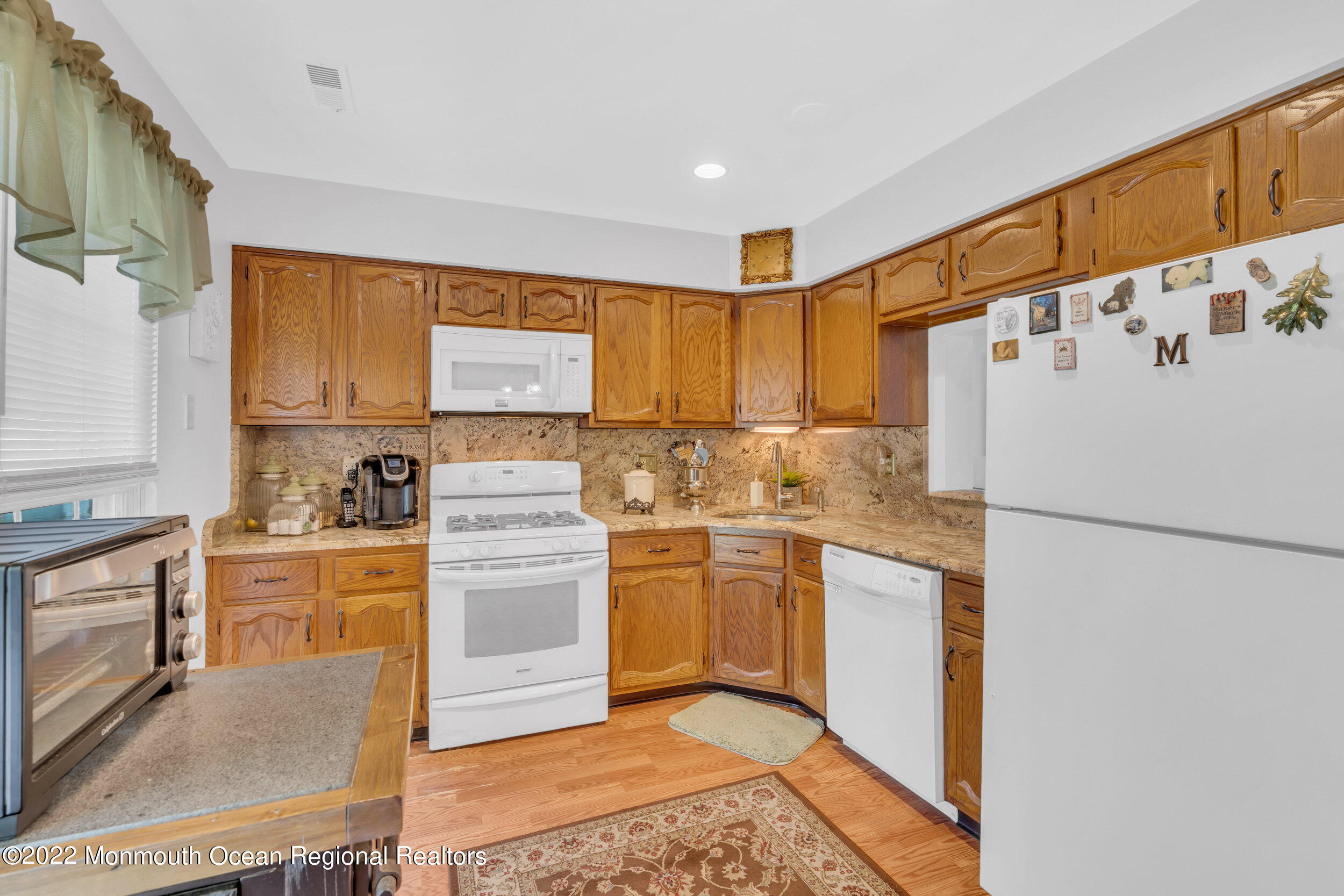 69 Rita Lane Jackson, NJ 08527 - Photo 15 of 32 016_5_9