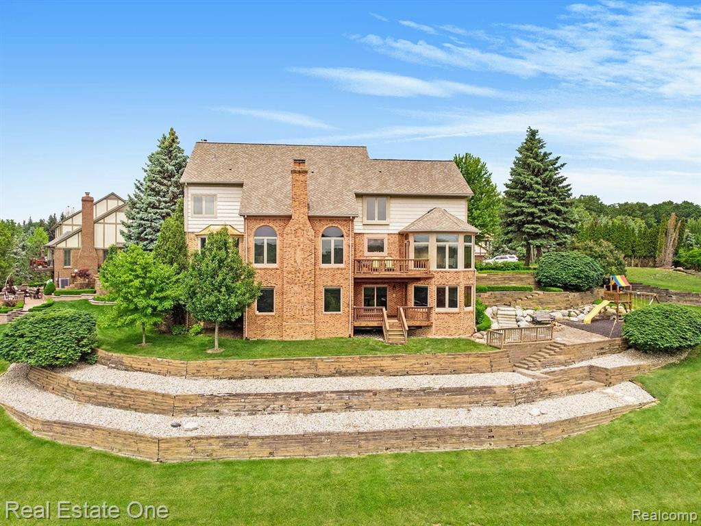 2938 Eagle Court Rochester Hills, MI 48309 - Photo 3 of 63