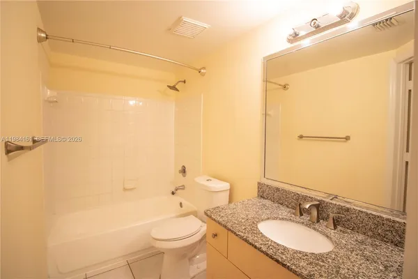 $2,500 | 2469 Centergate Drive, Unit 204, Miramar, FL 33025