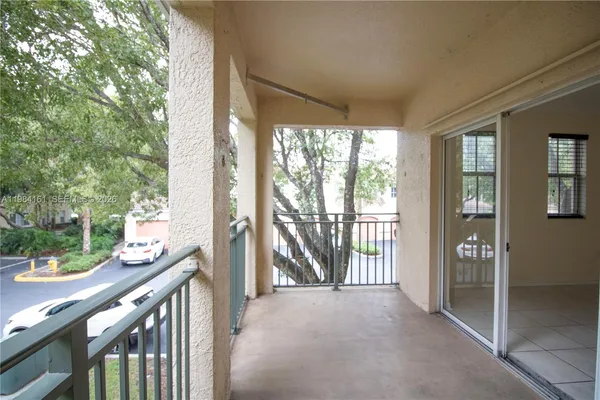 $2,500 | 2469 Centergate Drive, Unit 204, Miramar, FL 33025