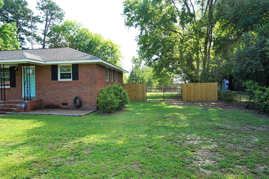 849 Perry Boulevard Sumter, SC 29154 - Photo 3 of 39 Gallery Image 3