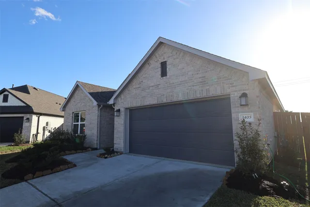 $344,990 | 3405 Moraine Lk Drive, Santa Fe, TX 77510