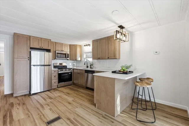 $249,900 | 9 Valley Forge Road, Taunton, MA 02780