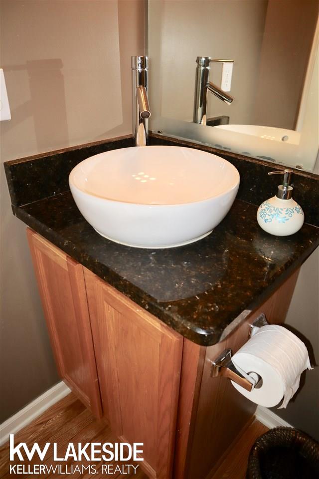2092 Cattail Circle Rochester Hills, MI 48309 - Photo 21 of 48