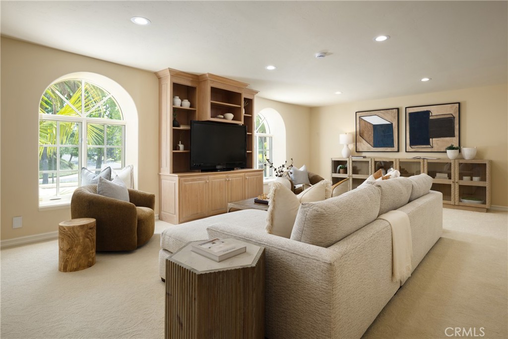 4 Rue Grand Ducal Newport Beach, CA 92660 - Photo 26 of 38