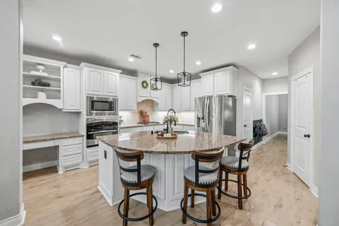$725,000 | 27927 Colonial Point Drive, Katy, TX 77494
