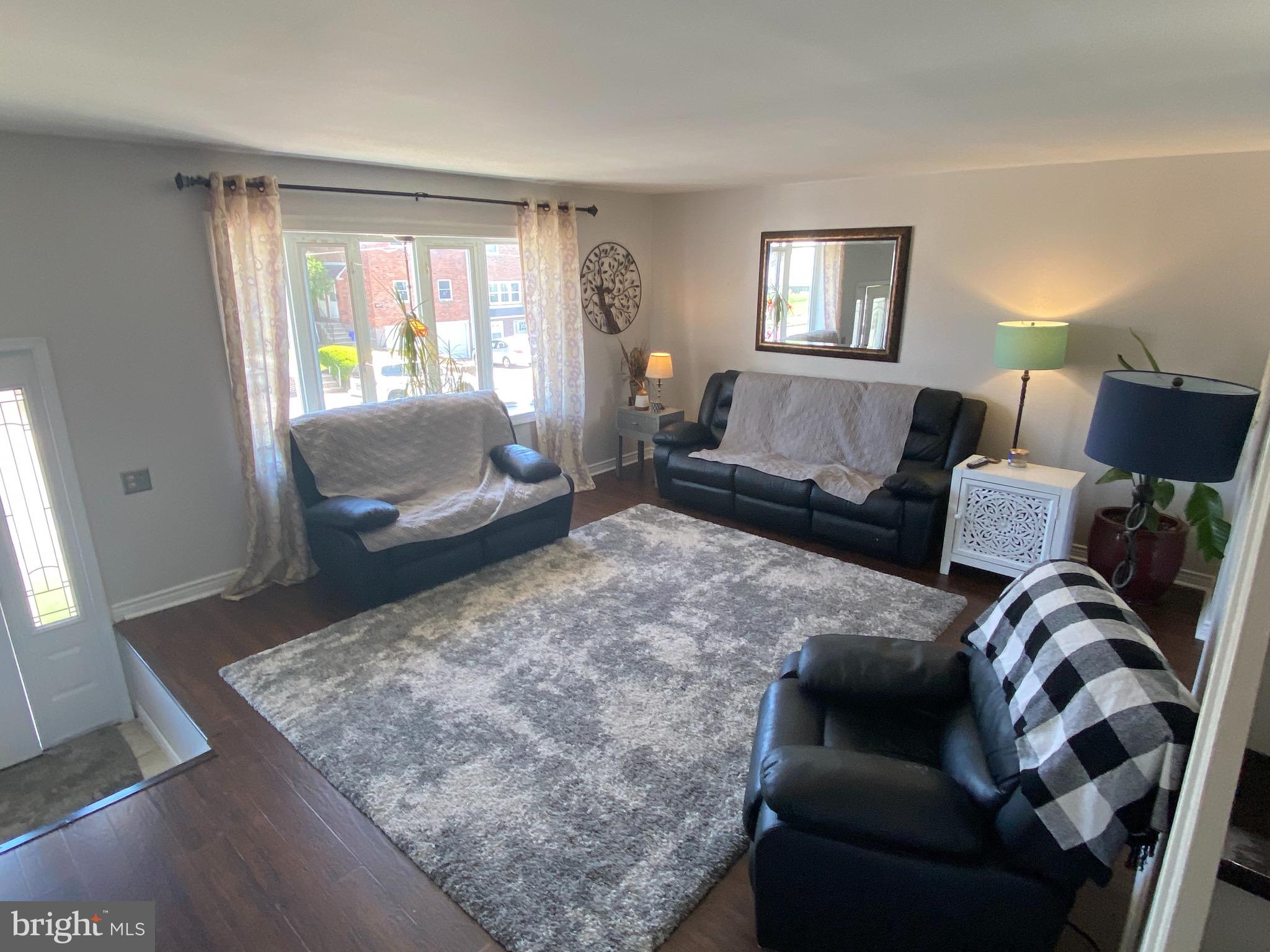 12414 Rambler Road Philadelphia, PA 19154 - Photo 6 of 38 Living room with bay window