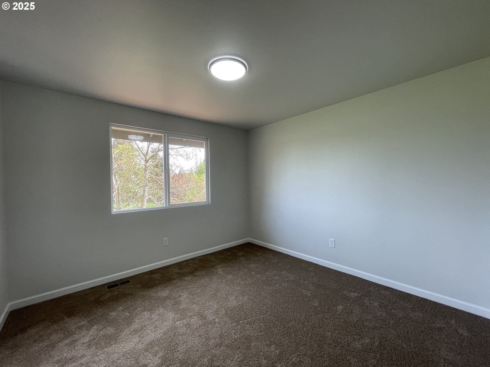 5145 Trevon Street Eugene, OR 97402 - Photo 31 of 35