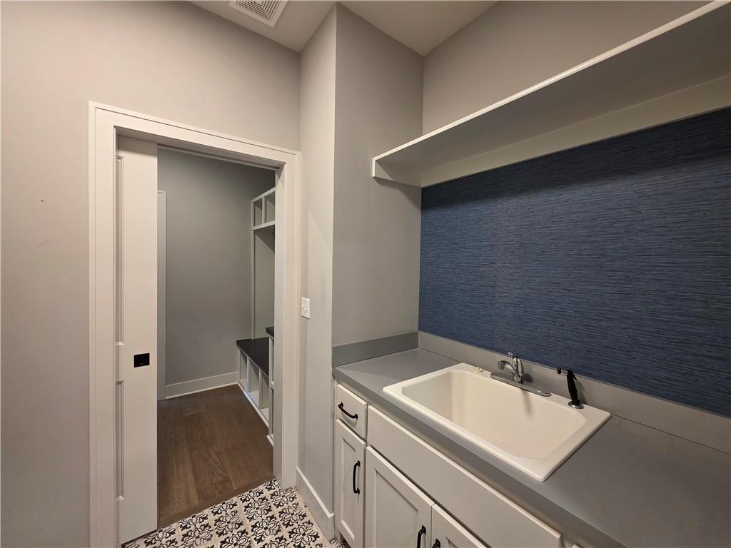 1205 Hampton Drive Raymore, MO 64083 - Photo 14 of 49