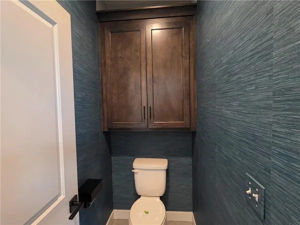 $725,000 | 1205 Hampton Drive, Raymore, MO 64083