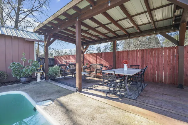 $359,000 | 2906 Regal Avenue, Redding, CA 96002