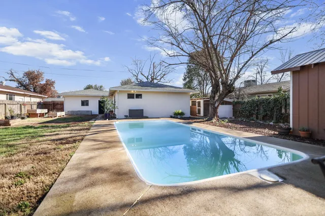 $359,000 | 2906 Regal Avenue, Redding, CA 96002