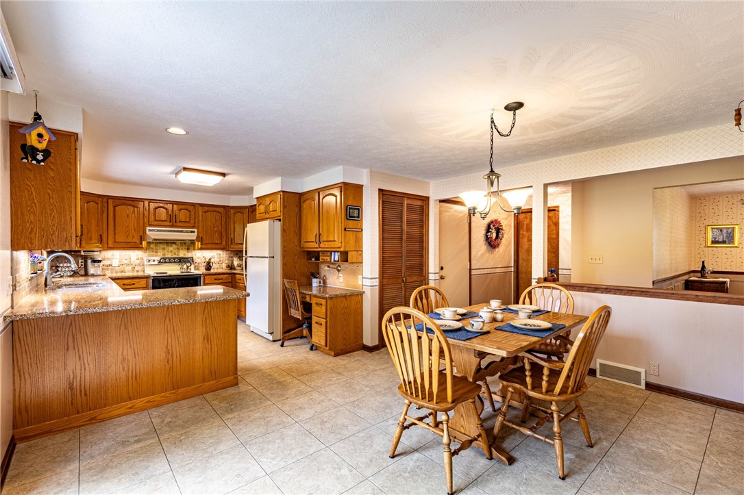 254 Mobile Drive Greece, NY 14616 - Photo 12 of 49