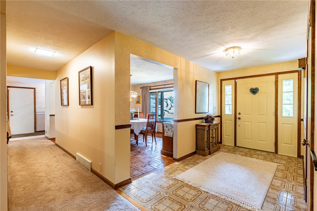 254 Mobile Drive Greece, NY 14616 - Photo 5 of 49