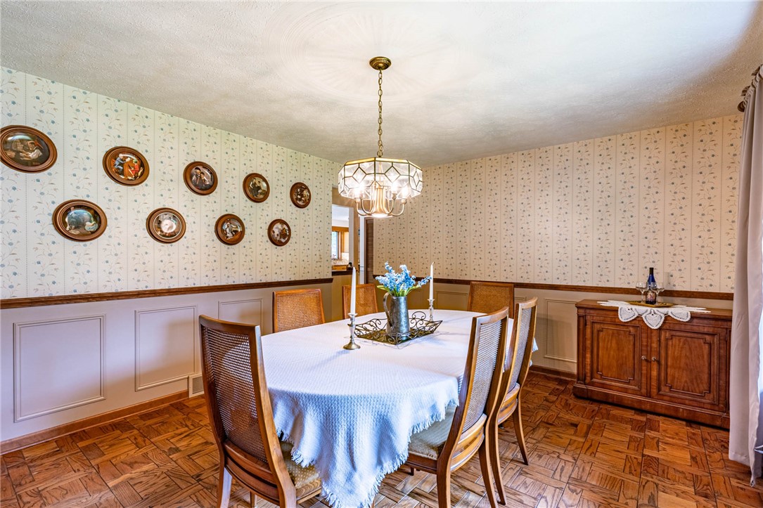 254 Mobile Drive Greece, NY 14616 - Photo 7 of 49