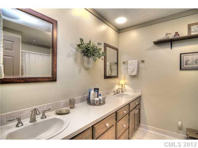 300 Nelson Road Matthews, NC 28104 - Photo 11 of 16 Gallery Image 11